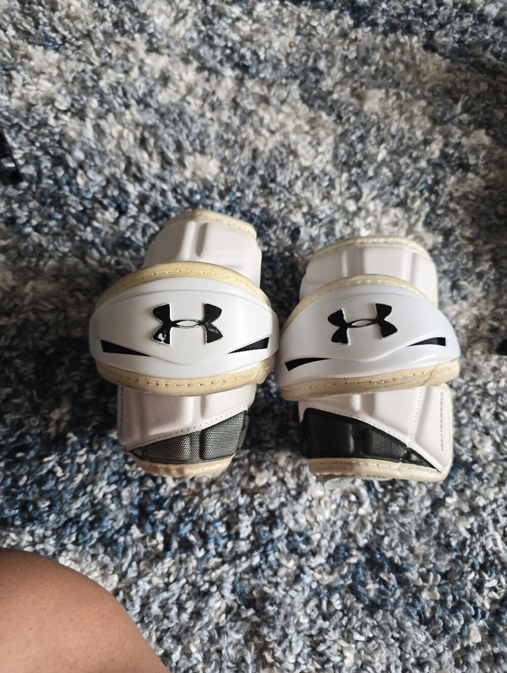 Under Armour COMMAND PRO Lacrosse Arm Pads/Guards White Sz S
